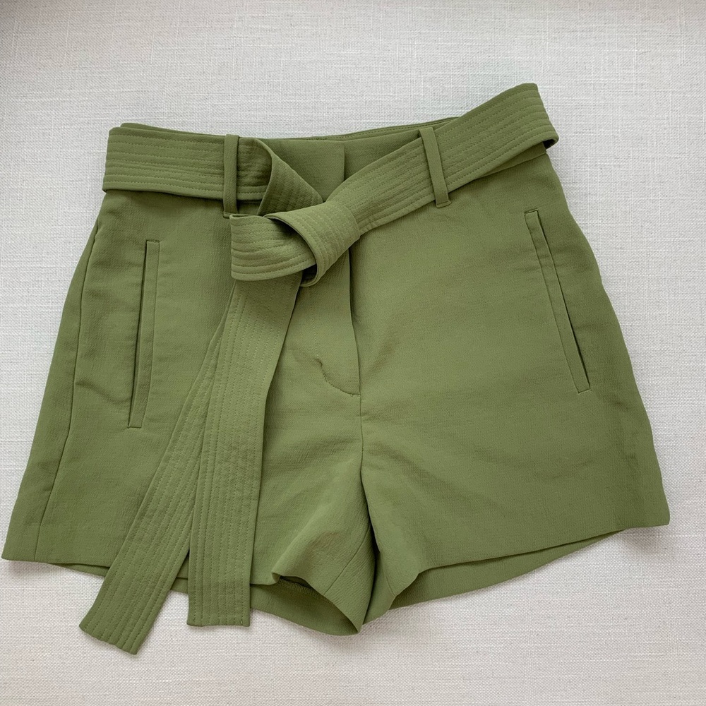 Wilfred size 6 green shorts. Worn once!